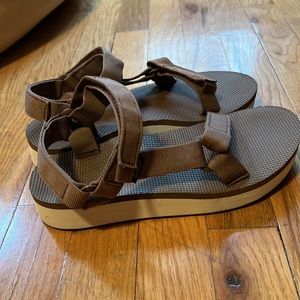 Teva Midform Universal Sandals 🌙
